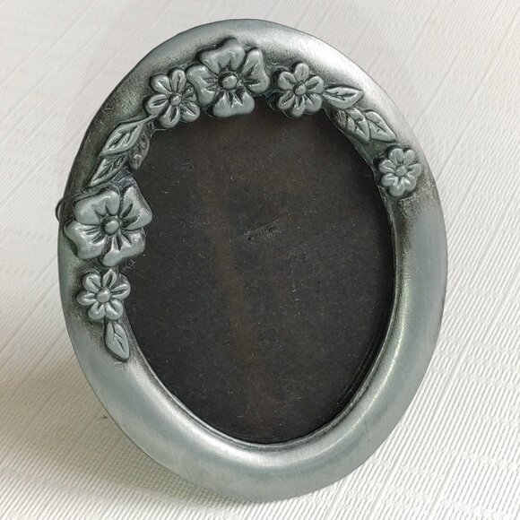 Vintage MINI Picture Frames Metal and Glass Oval and Rectangle Free Standing - Picture 5 of 6